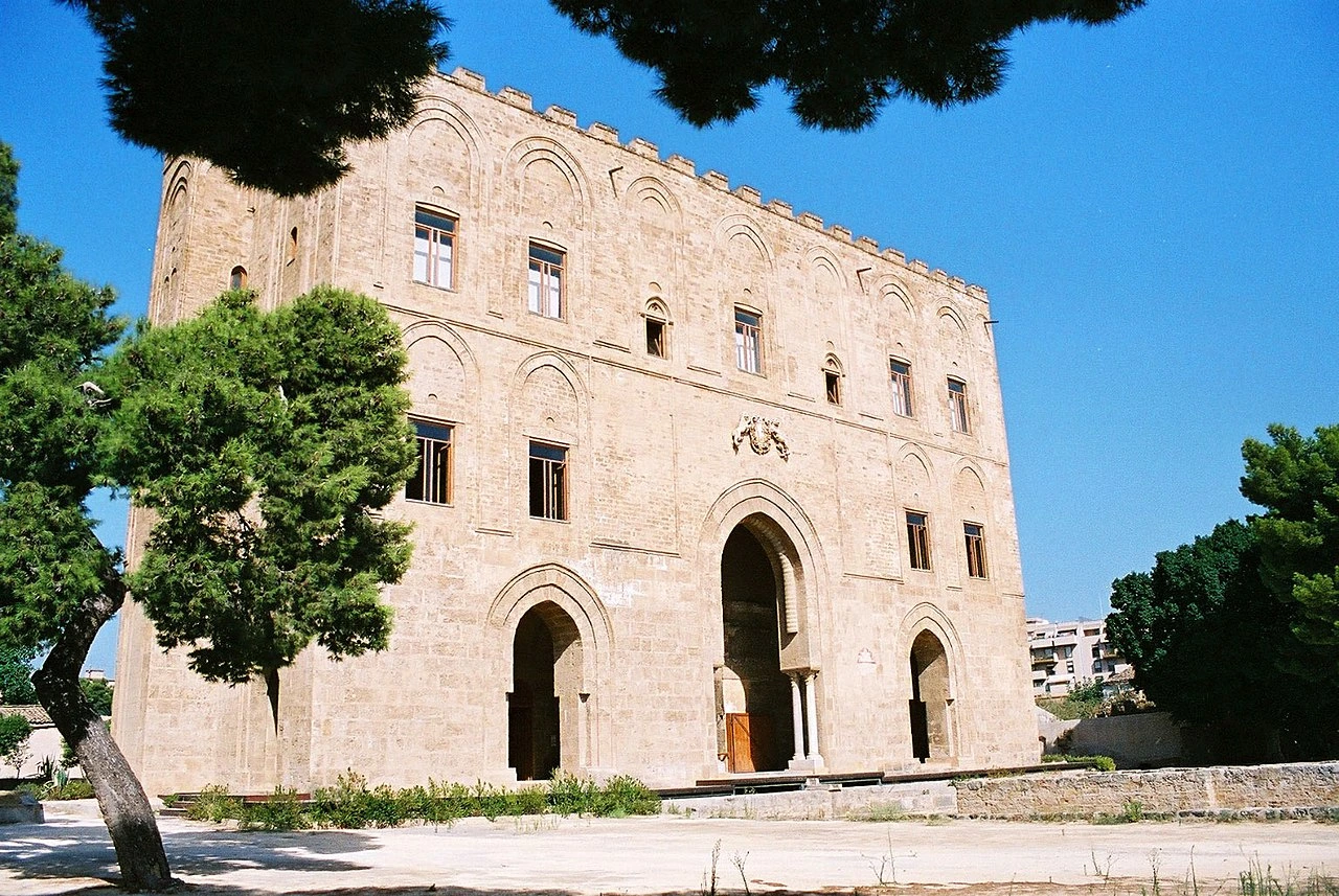 I misteri della lapide quadrilingue del castello della Zisa di Palermo