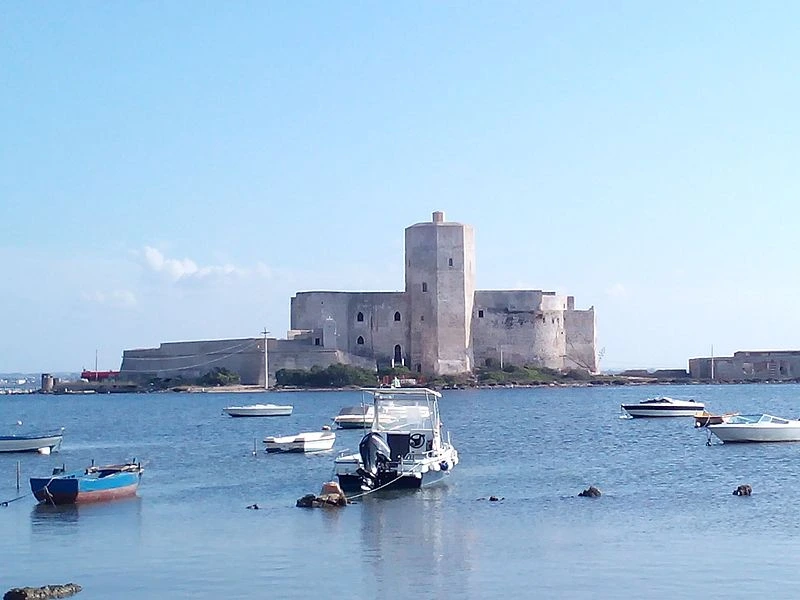 Il castello della Colombaia sul mare di Trapani